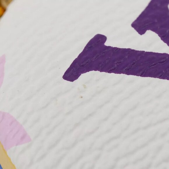 LOUIS VUITTON Astropill charm - Picture 9 of 15